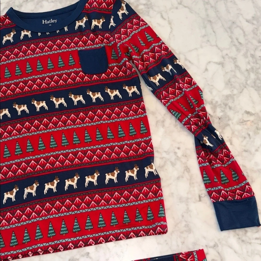 NWT Hatley Kids Holiday Pajama Set - Red and Navy 10